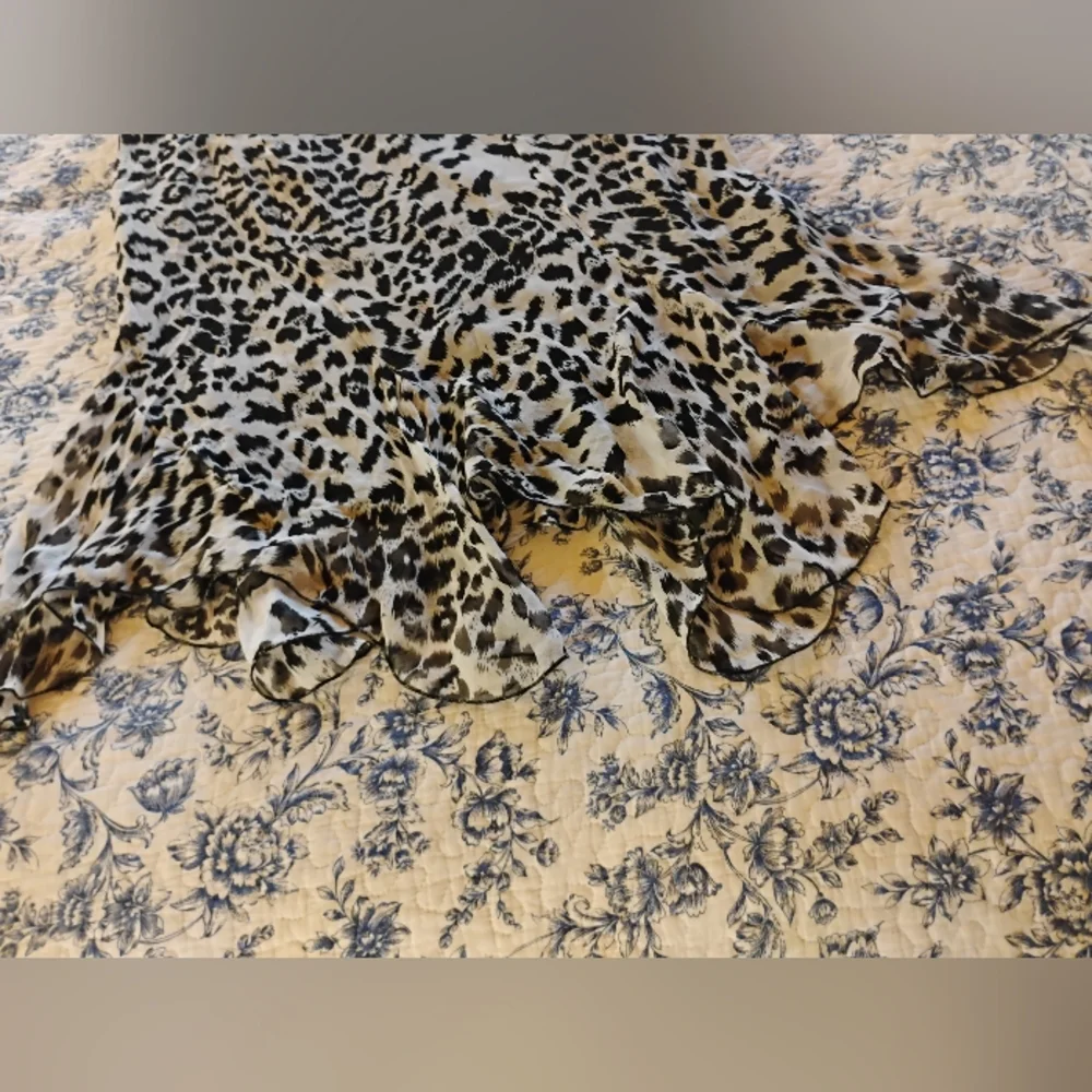 Leopard Print Cami Top and Skirt Silk Set - Picture 8 of 11